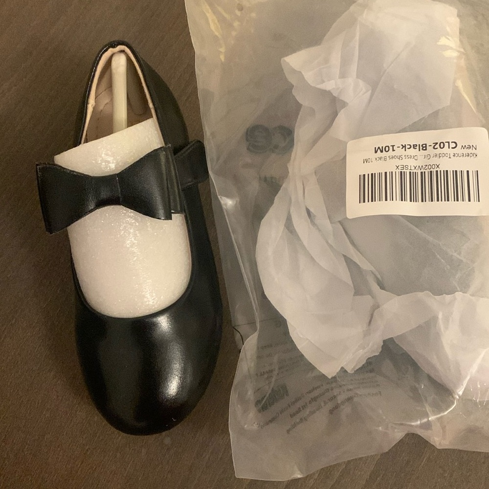 New Girls dress shoes